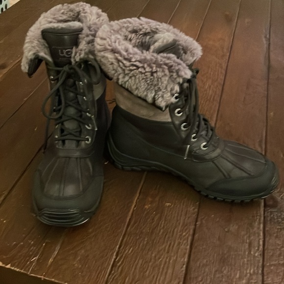 UGG Adirondack boots. Waterproof and super warm. Size 8. - Picture 8 of 16
